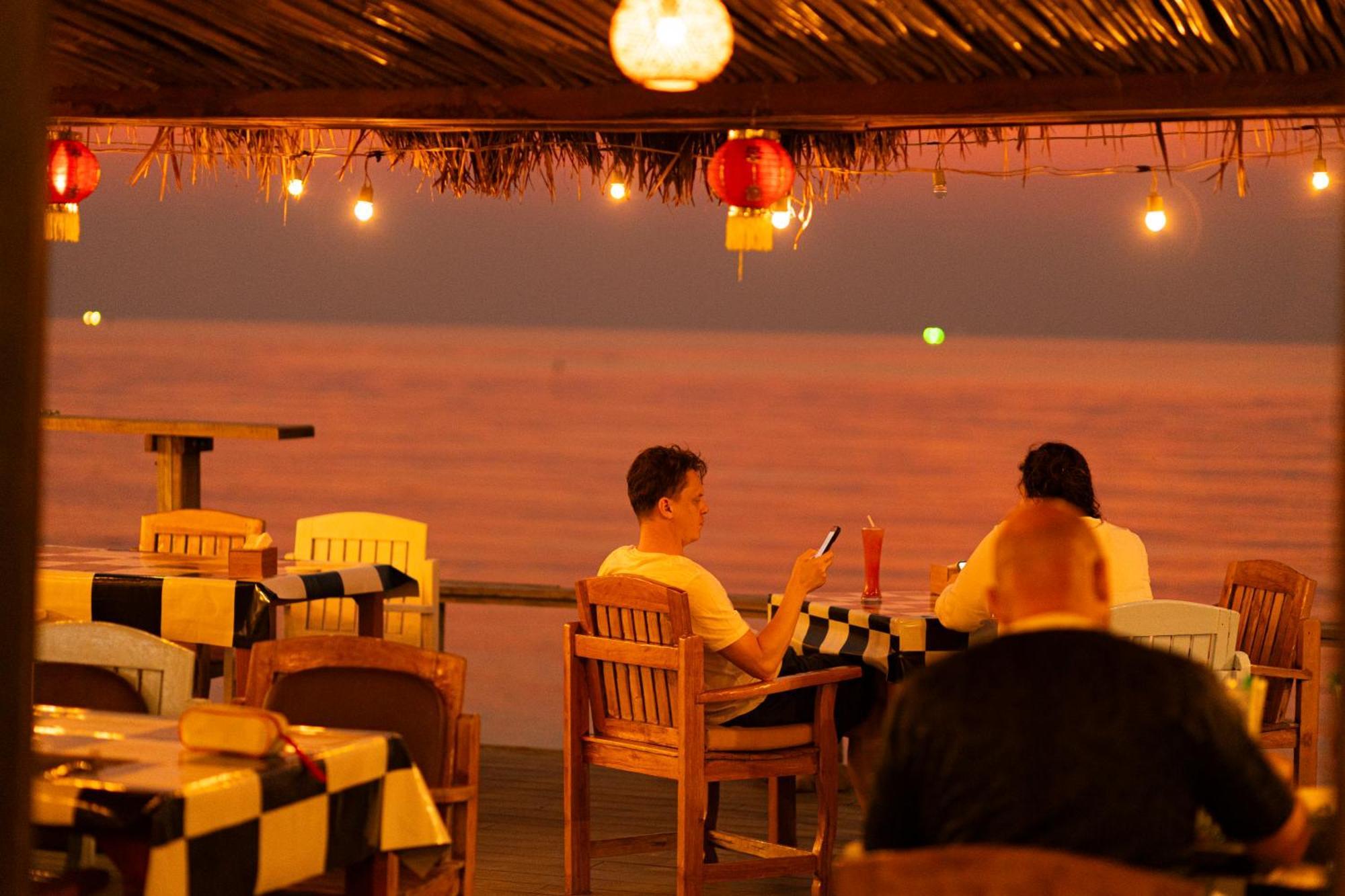 Lipa Lodge Beach Resort Lipa Noi Luaran gambar