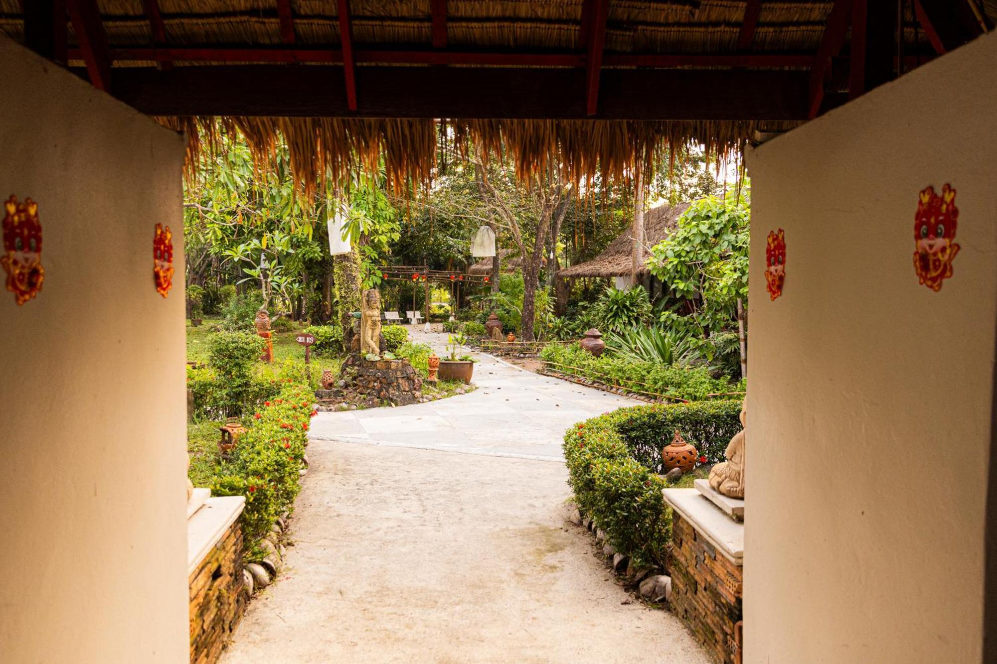 Lipa Lodge Beach Resort Lipa Noi Luaran gambar