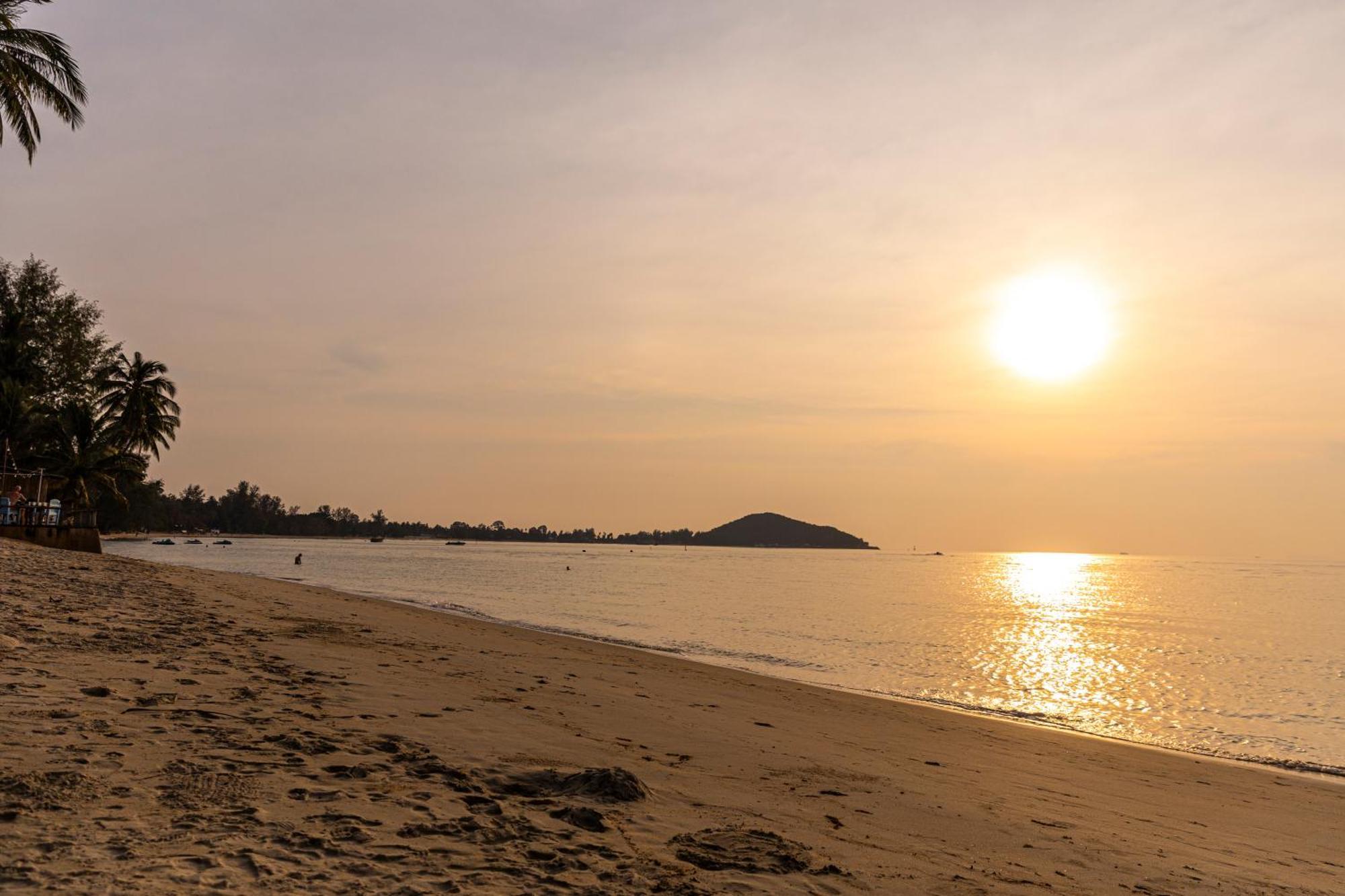 Lipa Lodge Beach Resort Lipa Noi Luaran gambar