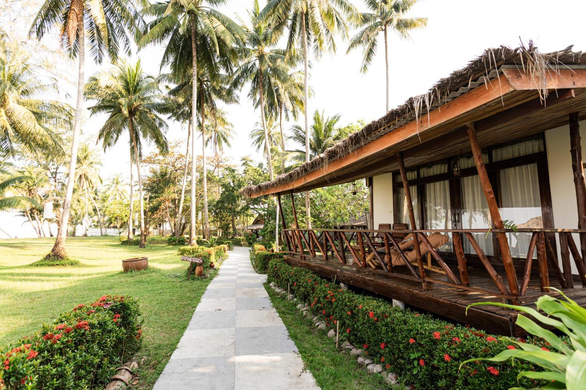 Lipa Lodge Beach Resort Lipa Noi Luaran gambar