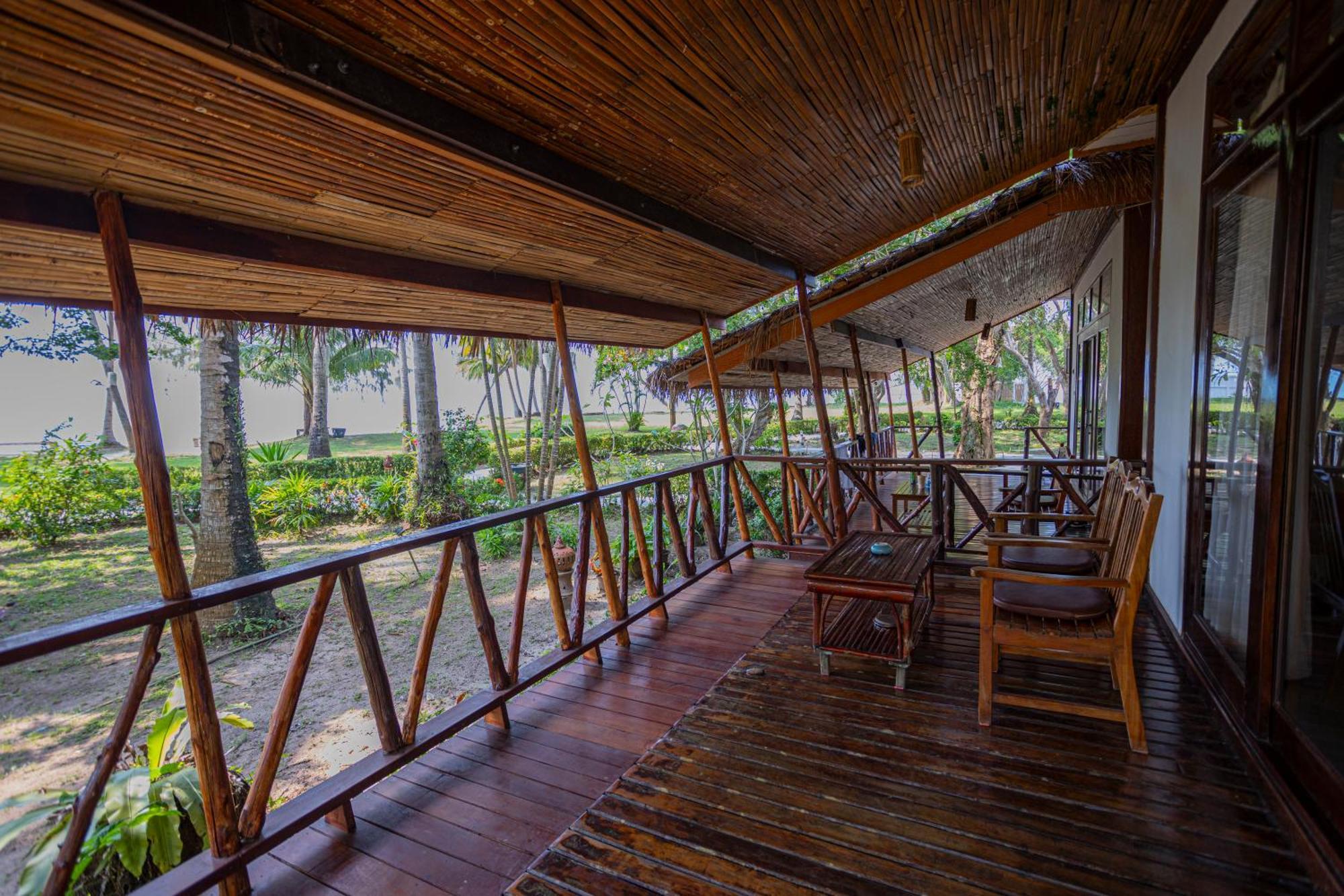 Lipa Lodge Beach Resort Lipa Noi Luaran gambar
