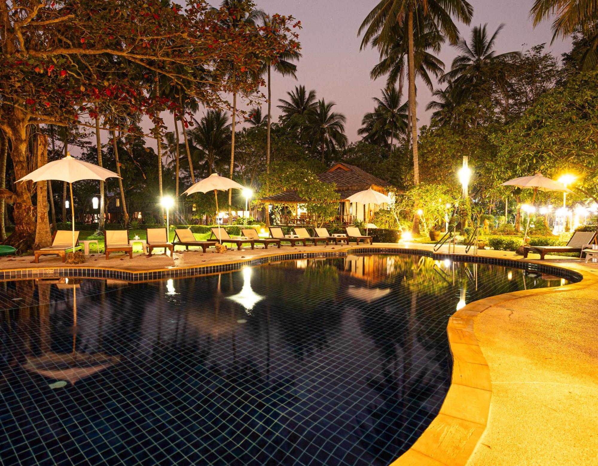 Lipa Lodge Beach Resort Lipa Noi Luaran gambar
