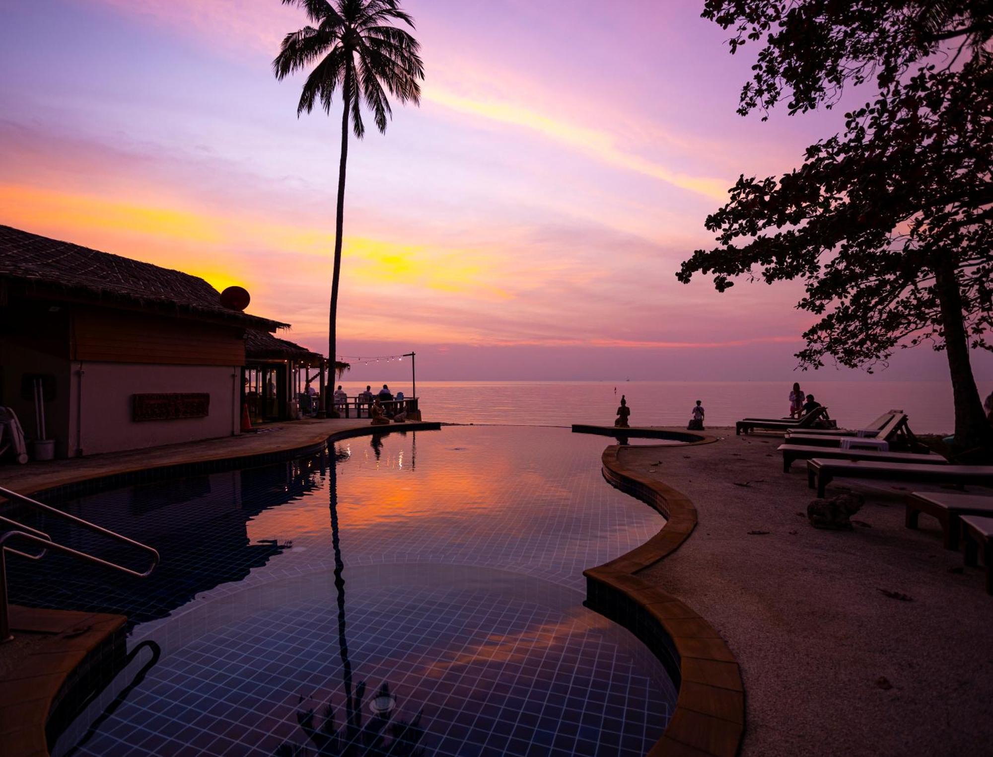 Lipa Lodge Beach Resort Lipa Noi Luaran gambar